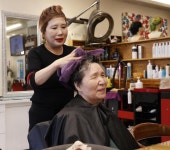 미용실에 장애인 경사로… “파마할 용기 생겼어요”