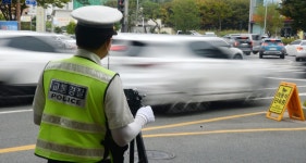 ‘교통지옥’ 강남 사거리에 “AI 꼬리물기 단속장비” 도입된다