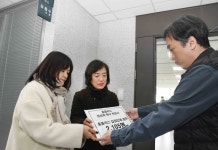 “납품 끊기고 월급도 못 받아”…홈플러스 직원·임대점주 정부에 탄원