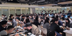 현대그린푸드 현대모비스 본사 | 현대그린푸드 단체급식장서 ‘만석닭강정’ 맛본다