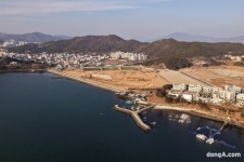 경계의 섬에서 세계의 무대로, 거문도가 그리는 푸른 이정표