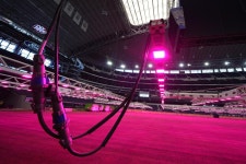 천연 잔디·핑크 조명…NFL 상징 AT&T 스타디움, 월드컵 경기장으로 변신