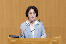 추미애 ‘재정 비상’ 예산 깎더니…12억 전세 관사 사용 논란