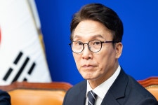 김민석, 당내 유시민 비판에 “멸칭 최소화하고 문제 지적하길”