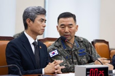[속보]軍, DMZ 3일차 현장조사서 北 수지 반보병지뢰 1발 발견
