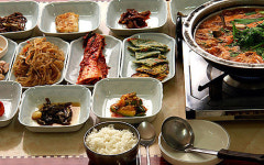 ‘정겨운 간판’에 말거니 사연이 실타래처럼…