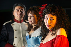 100여명의 꽉 찬 화음 ‘정열의 무대’