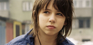 엄마를 할퀴고 간 전쟁… ‘딸도 고통이더라’