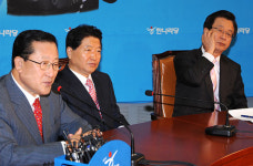 靑·親李일각 ‘5월중 선별복당論’