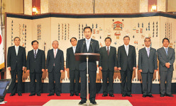 李대통령, 靑실장·수석 전면 교체