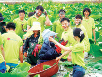 <경제위기, 나눔이 해법이다>1사1촌 마을서 구슬땀 봉사