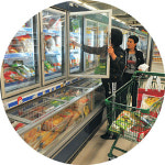 <녹색성장으로 위기 넘는다>물 안 쓰는 소변기… 풍력·태양광 가로등… 69개 친환경 기술 모인 ‘그린플러스’