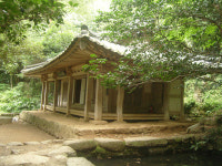 기와집 ‘다산초당’… 초가로 옛 모습 복원