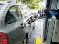 주유, 로봇이 혼자 하네~