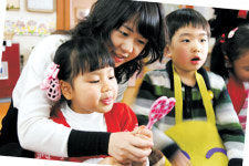 <세살버릇 여든까지-유아의무교육이 희망이다>‘국공립유치원 입학하기’ 로또만큼 어렵다