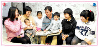 <아이사랑-More Babies>학원·식당 할인서 감세까지… 다둥이네 ‘특별대우’