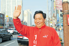 <直攻直答>李 “경인고속道 일반도로화 취소로 집값 반토막” 金 “일반도로화 되면 인천 부도나는데 괜찮은가”