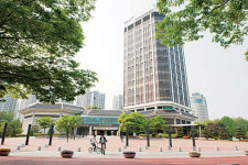 <걷기 좋은 길>국내 첫 스포츠 박물관… 가상체험도 OK
