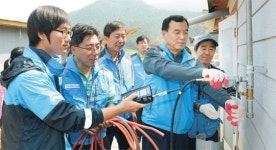 <1사1촌이 농촌 행복 키운다>“안전이 최고 선물”… 불안한 가스시설, 새것으로 싹 ∼