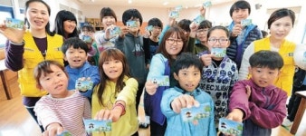 <1사1촌이 농촌 행복 키운다>‘세금교실’ 열어 소통하고… 사과밭선 ‘잘 여문 情’ 거두고