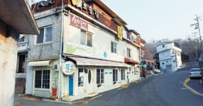 부암동 뜨지만 주민들은 “괴롭다”