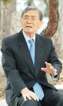 <파워인터뷰>“한국 문학의 세계화, 창조적 사고에서 출발해야”