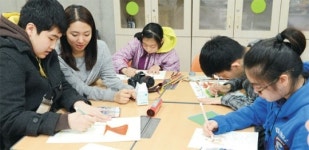 <착한 경제, 이제는 사회적 기업이다>특수학교 아이들 그림을 상품으로… 꿈 키우는 ‘미술교실’