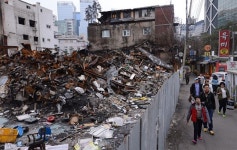 두 달째 방치된 인사동 화재현장