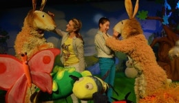 “가정의 달엔 더 사랑하세요”