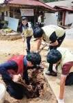 <1사1촌이 행복시대 이끈다>상수도 설치·화장실 리모델링… 5년간 773가구 수리 ‘청정마을’로