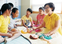 <화제의 인물>“장애아 120여명 돌보는 매일 매순간이 응급상황”