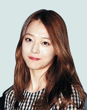“악성댓글·루머에 심신지쳐…” 설리 활동중단 선언