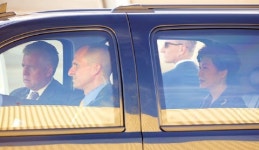 < What >대통령 경호… ‘주파수 폭탄’ 막기 위해 주변통신 차단