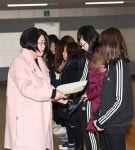 “엄마 마음으로… 10년째 장학금 지원”