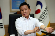 <파워인터뷰>박인용 장관은… 세월호 이후 매일 9㎞ 걸으며 사색