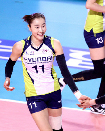 女프로배구 현대건설 우승 견인… ‘돌아온 언니’ 한유미 날았다