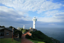 여수 밤바다 밝힌 112년 등댓불 ‘생명 연장’