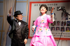 “아재개그 뿌리는‘만담’… ‘國樂의 감초’부활 기대”