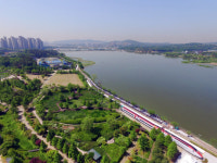 의왕 왕송湖에 ‘짚라인’… 생태놀이공원 탈바꿈