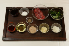 <정재덕 셰프의 사계절 건강 밥상>승검초 산적, 소고기·當歸 ‘한 꼬치’… 기력, 당연히 돌아온다