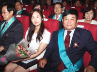 하용환 석진건설 대표 금탑산업훈장