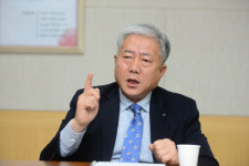 “청년-中企 적극 중매… 현장 훑으며 일자리 만든다”