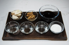 <정재덕 셰프의 사계절 건강 밥상>돼지감자 장아찌, 식감 아삭·영양 듬뿍… ‘못생긴 밥도둑’