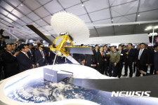 ‘킬 체인’ 핵심 1조원대 군 정찰위성개발 425사업 빨간불