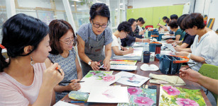 <김종대의 동네 집 이야기>지하보도 가득 창작의 열기… 지역 문화공간 ‘허브’로
