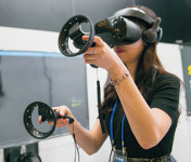 <문화미래리포트 2018>로봇이 행사장 안내해주고 VR체험존에선 안전교육