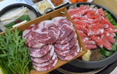매마골염소 | 보양식의 대명사 흑염소, 저지방·약산성·저칼로리… 이만한게 없음매~~애