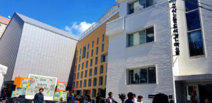 다세대 8棟 사들여 도서관으로… 어린이용 콘텐츠 풍부 ‘큰 호응’