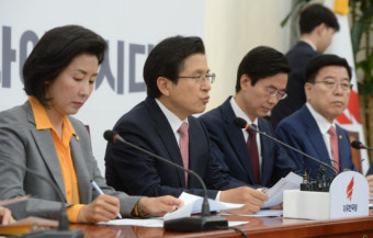 황교안 “대통령이 기본 안지키는 최악의 비상식 정권”
