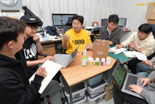 <별별 구독경제>신청자 건강 상태 온라인 설문으로 조사…오메가 등 7개 영양제 맞춤 배송